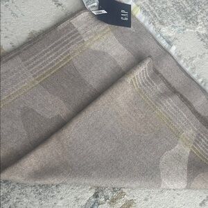 GAP Taupe Camouflage print scarf